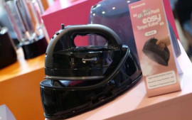 panasonic-luncurkan-cordless-iron-setrika-tanpa-kabel-pertama-di-indonesia